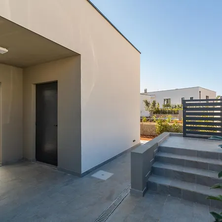 Tomaso Paradise וילה