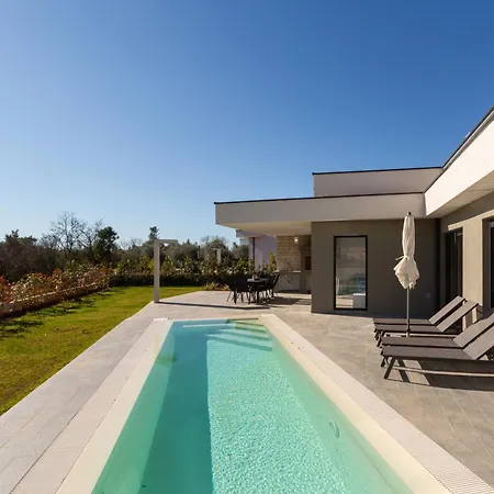 Tomaso Paradise וילה