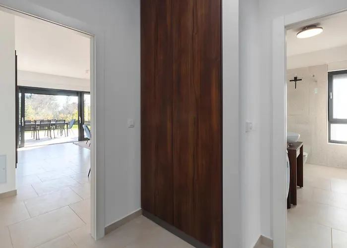 Tomaso Paradise * Krnica