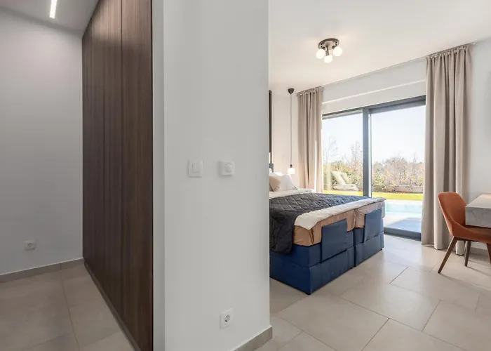 Tomaso Paradise * Krnica