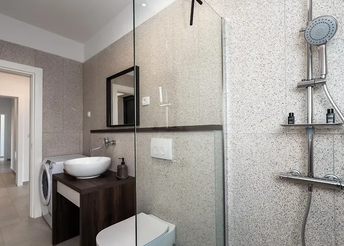 Tomaso Paradise * Krnica