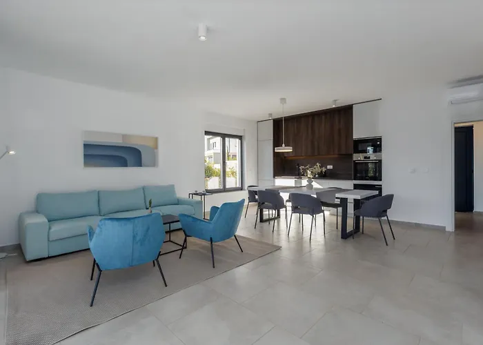 Tomaso Paradise Villa