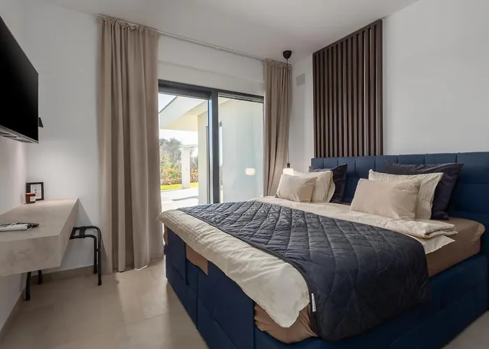 Tomaso Paradise Krnica