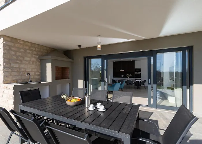 Tomaso Paradise * Krnica